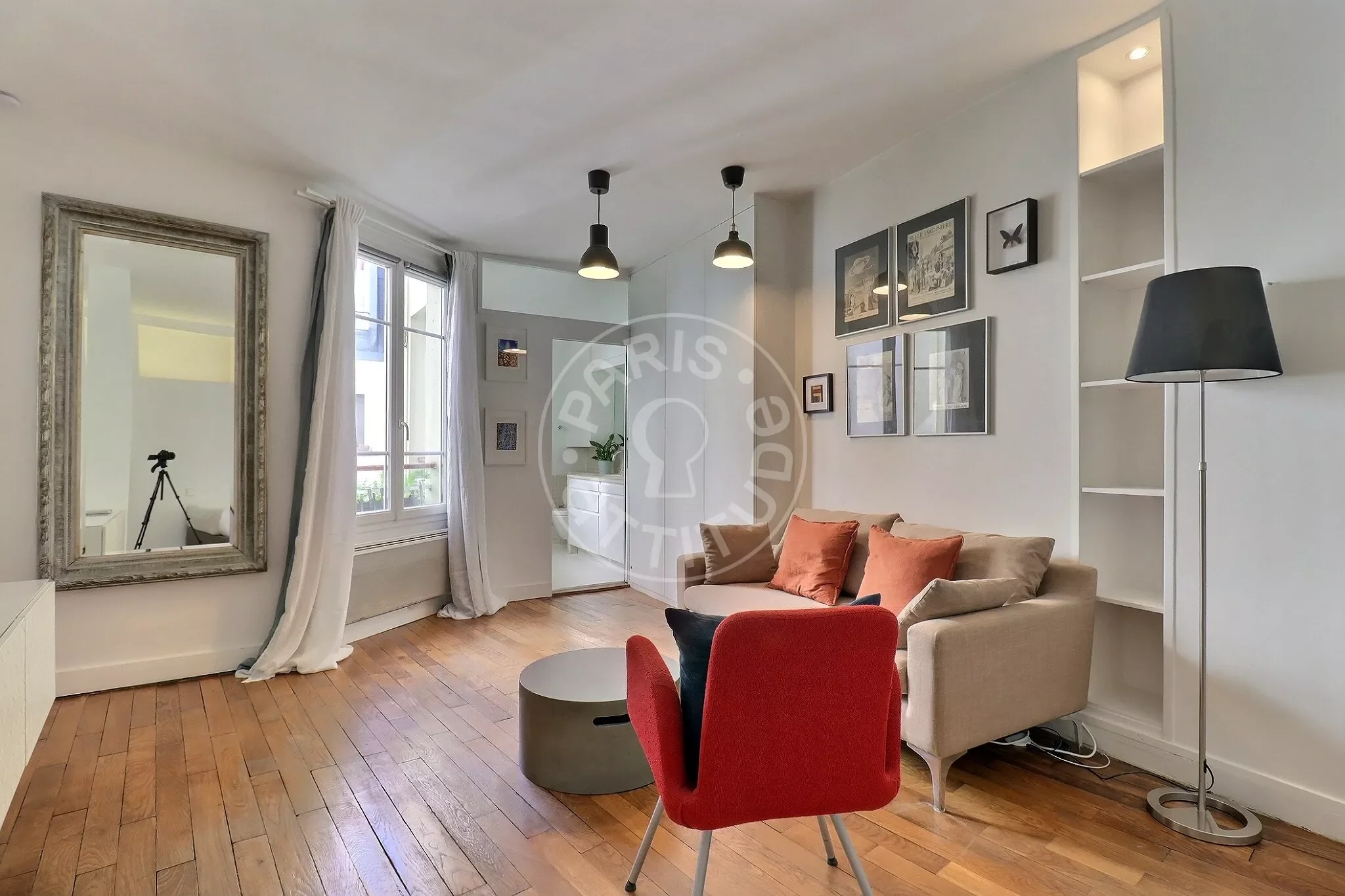 Appartement Rue Croix des Petits Champs à Paris
