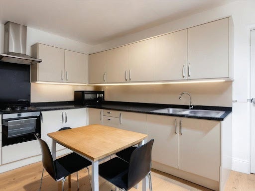 Flat Westbourne Terrace in City of Westminster