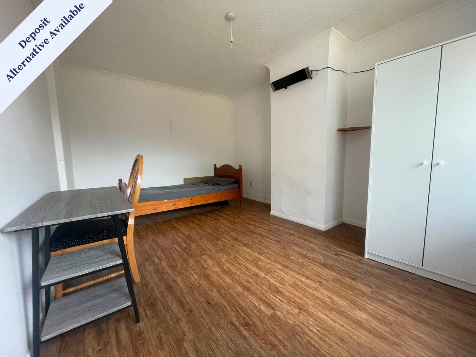 Room Plym Close in Aylesbury