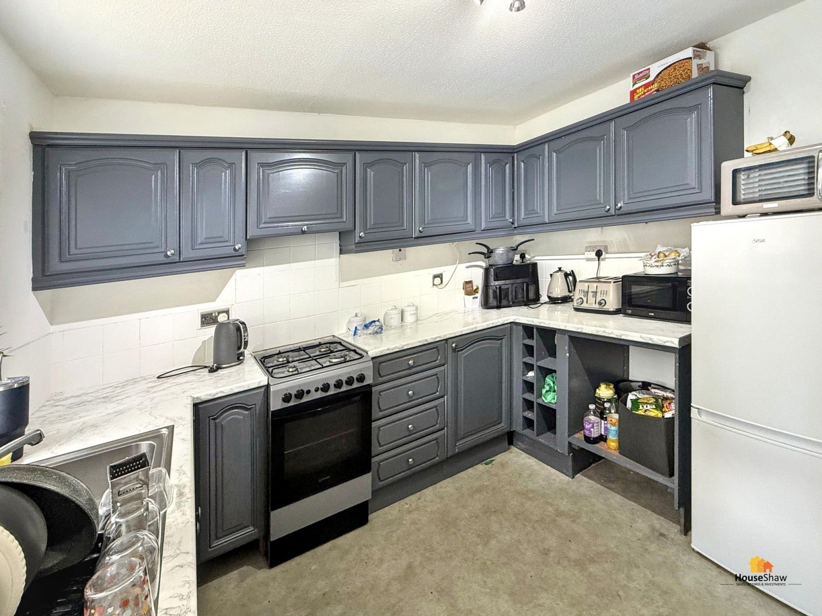 Room Plym Close in Aylesbury