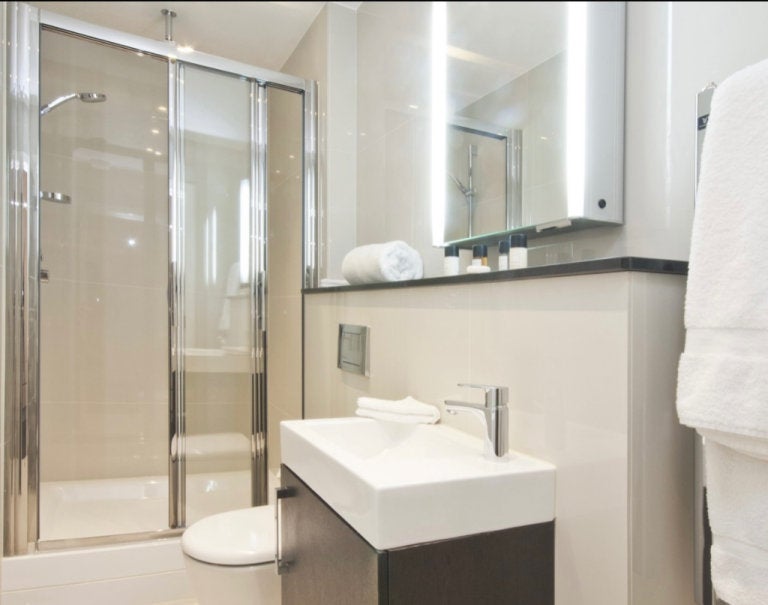 Flat Ashburn Gardens in Greater London