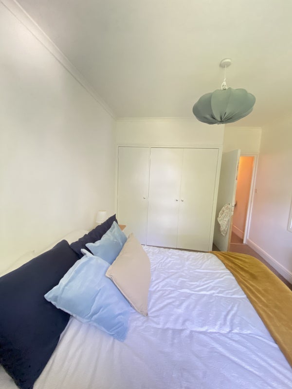 Flat Finborough Road in Greater London