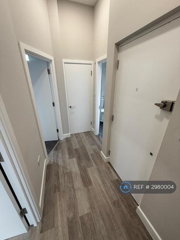 Flat Wedgewood Street in Fairford Leys
