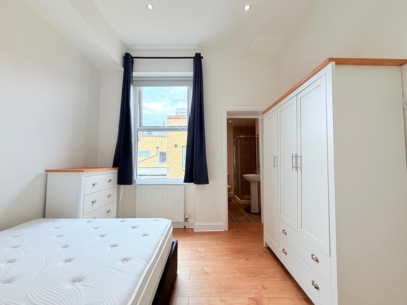 Room Tancred Road in Greater London