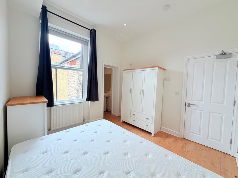 Room Tancred Road in Greater London