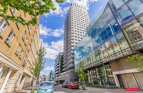 Flat Hampstead Road in Greater London