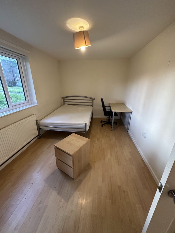 Room Leasow Drive in Birmingham
