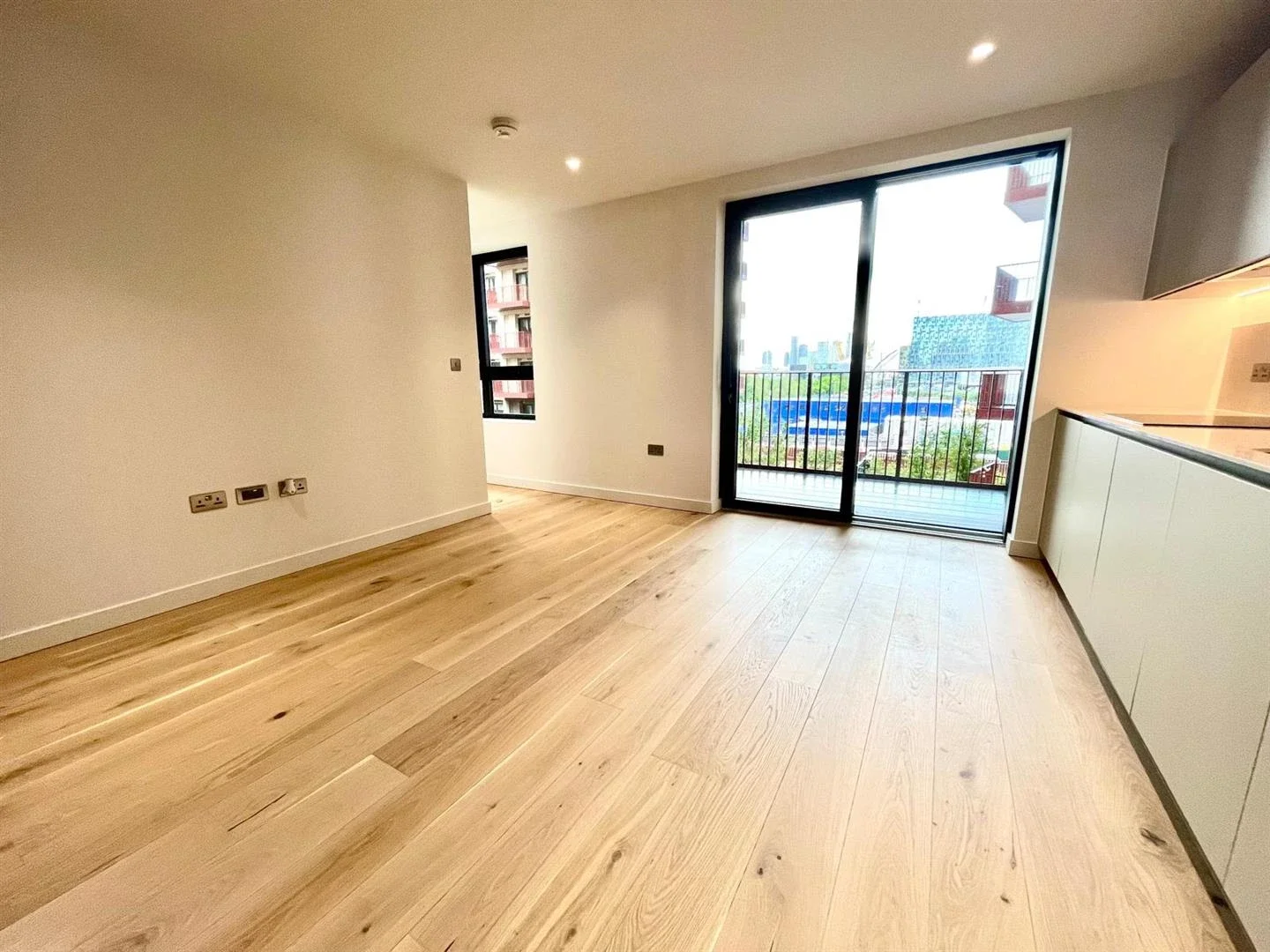 Flat Pilot Walk in Greater London