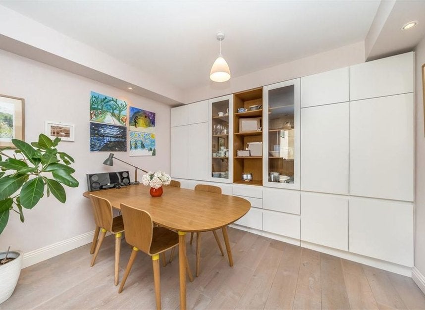 Flat Shoot-up Hill in Greater London
