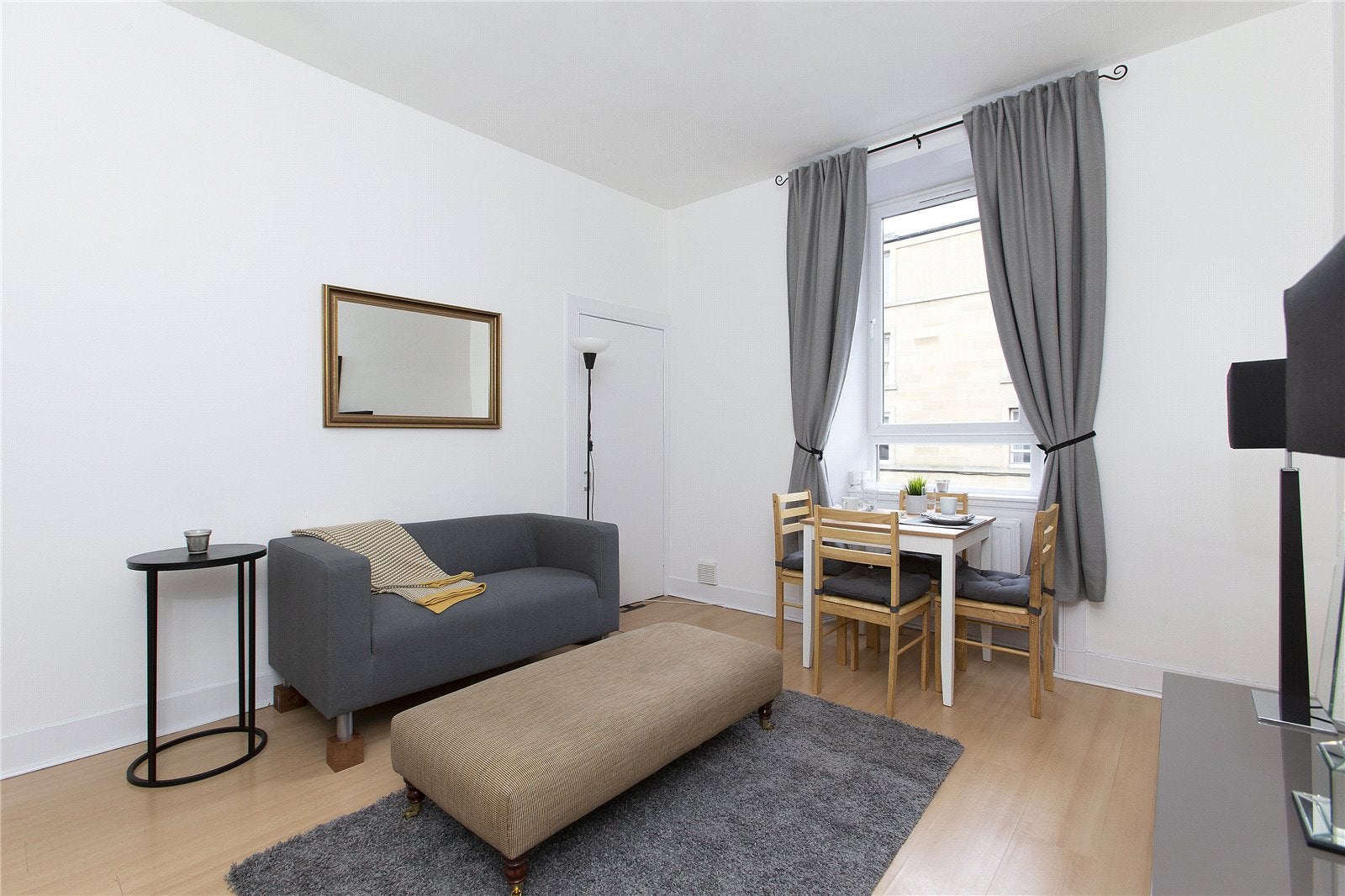 Flat Caledonian Crescent in City of Edinburgh