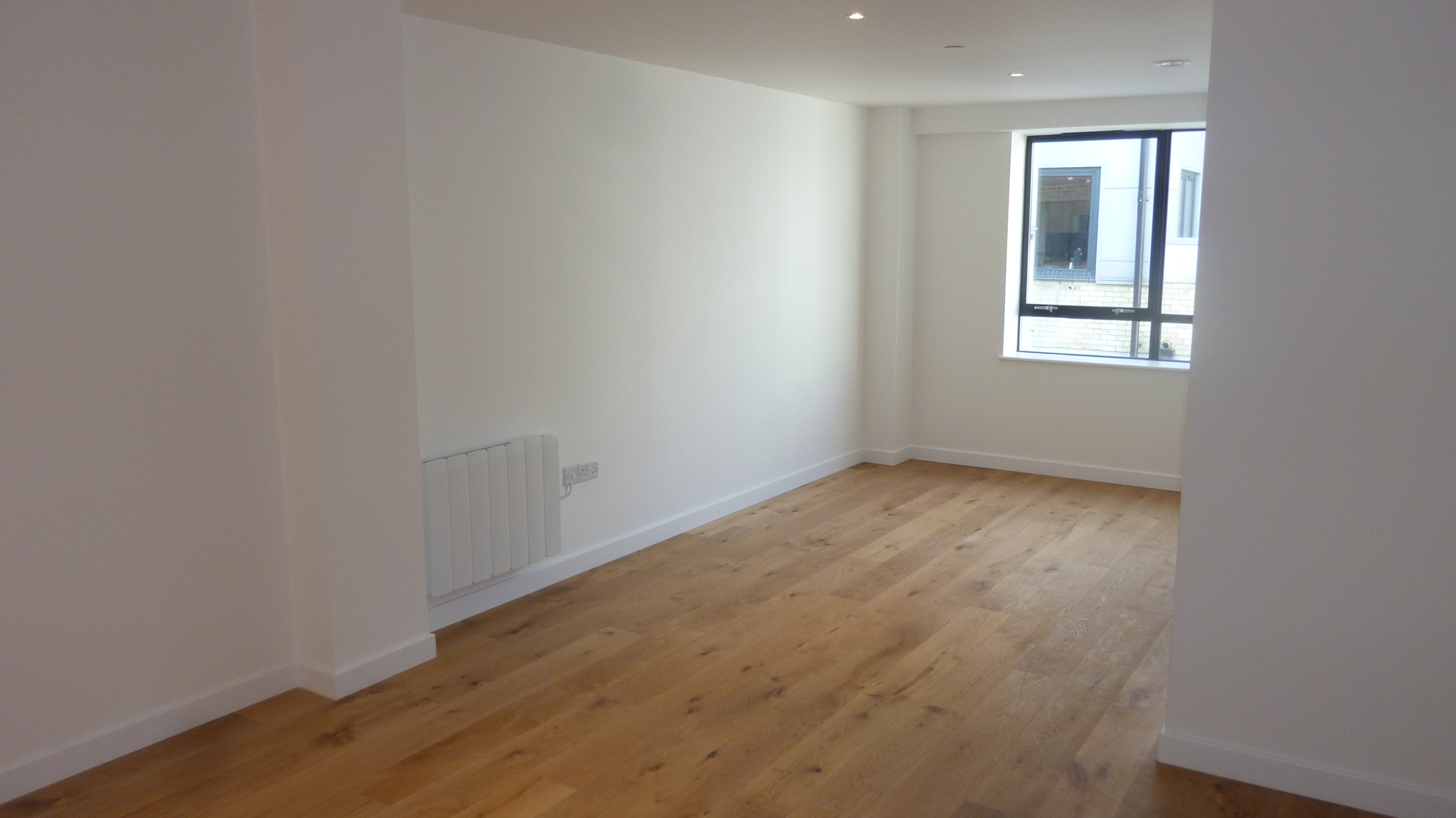 Flat Scarbrook Road in Greater London