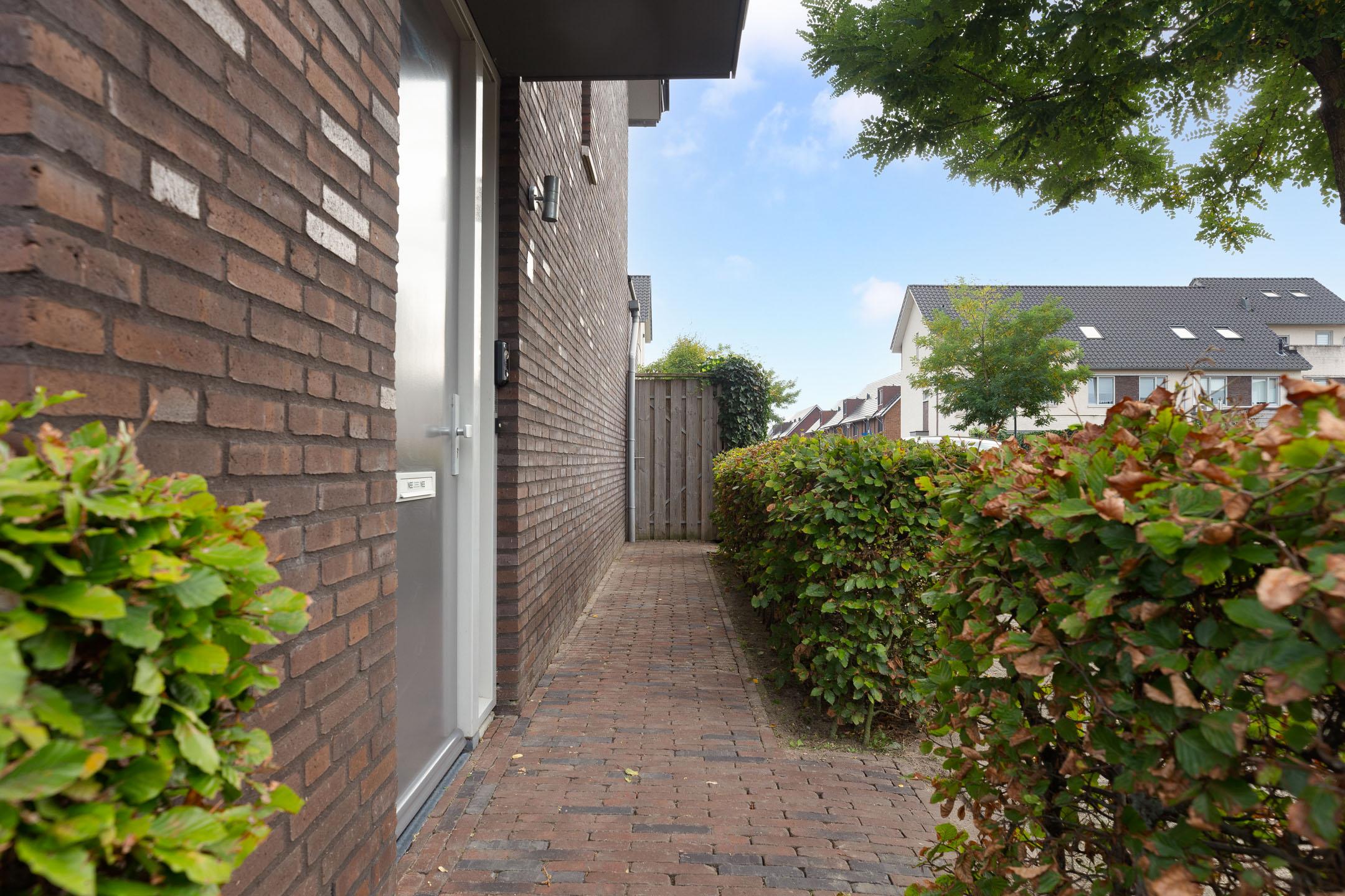 Huis Kees en Henny de Ruijterstraat 2 in Waalwijk