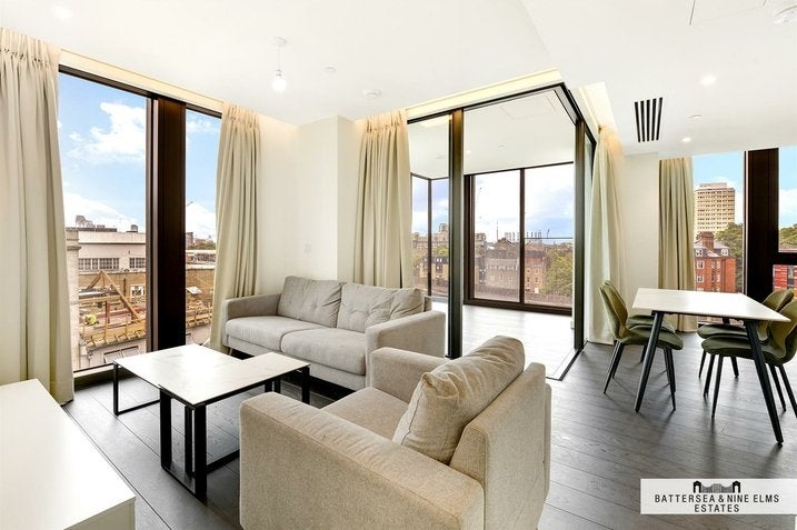 Flat Bondway in Greater London