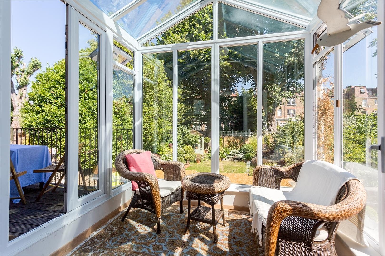 Flat Greencroft Gardens in Greater London