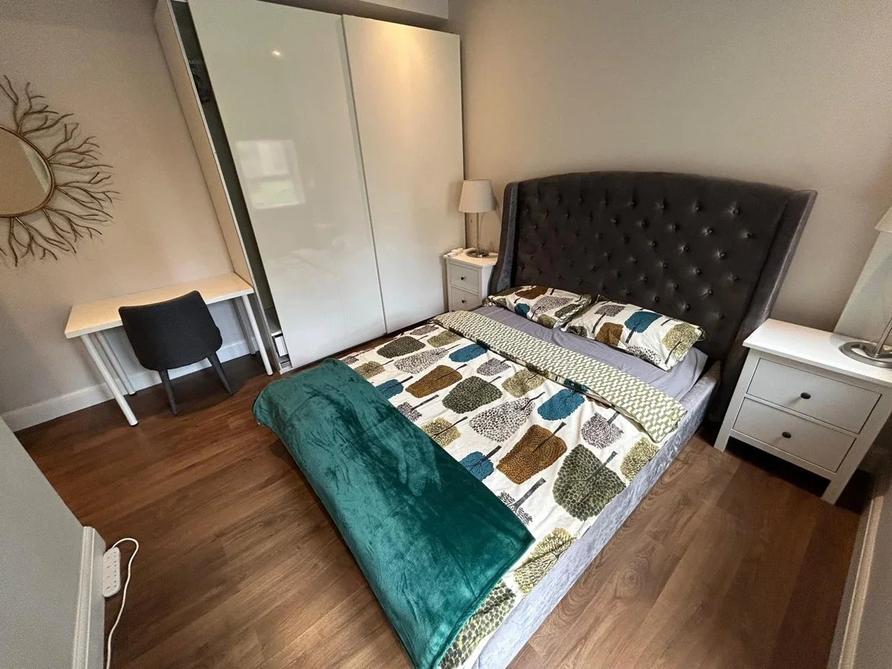 Room City Road in Greater London