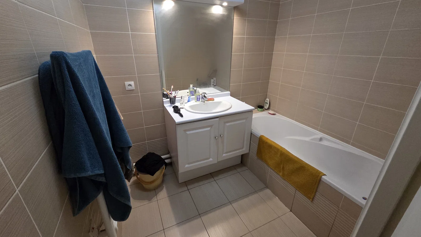 Room Rue Molière in Montrouge