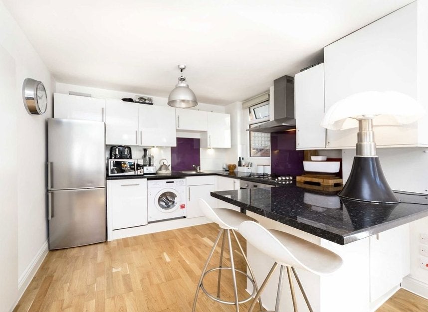 Flat St Albans Road in Greater London