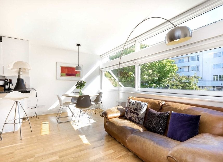 Flat St Albans Road in Greater London