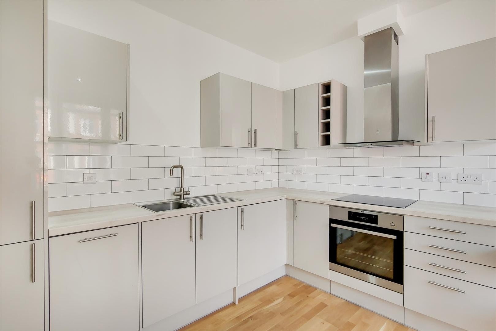 Flat Fulham Palace Road in Greater London