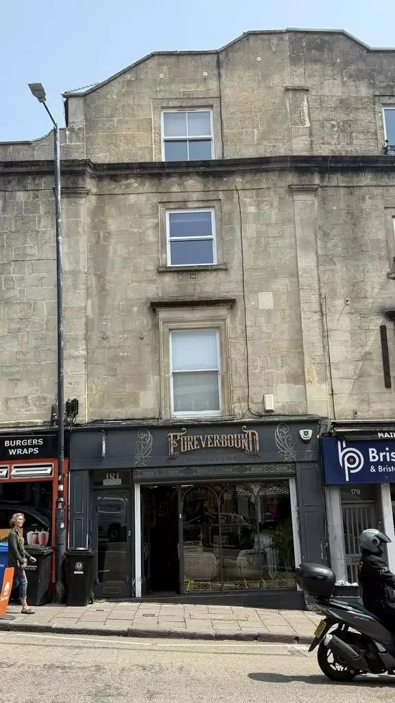 Flat Whiteladies Road in Bristol