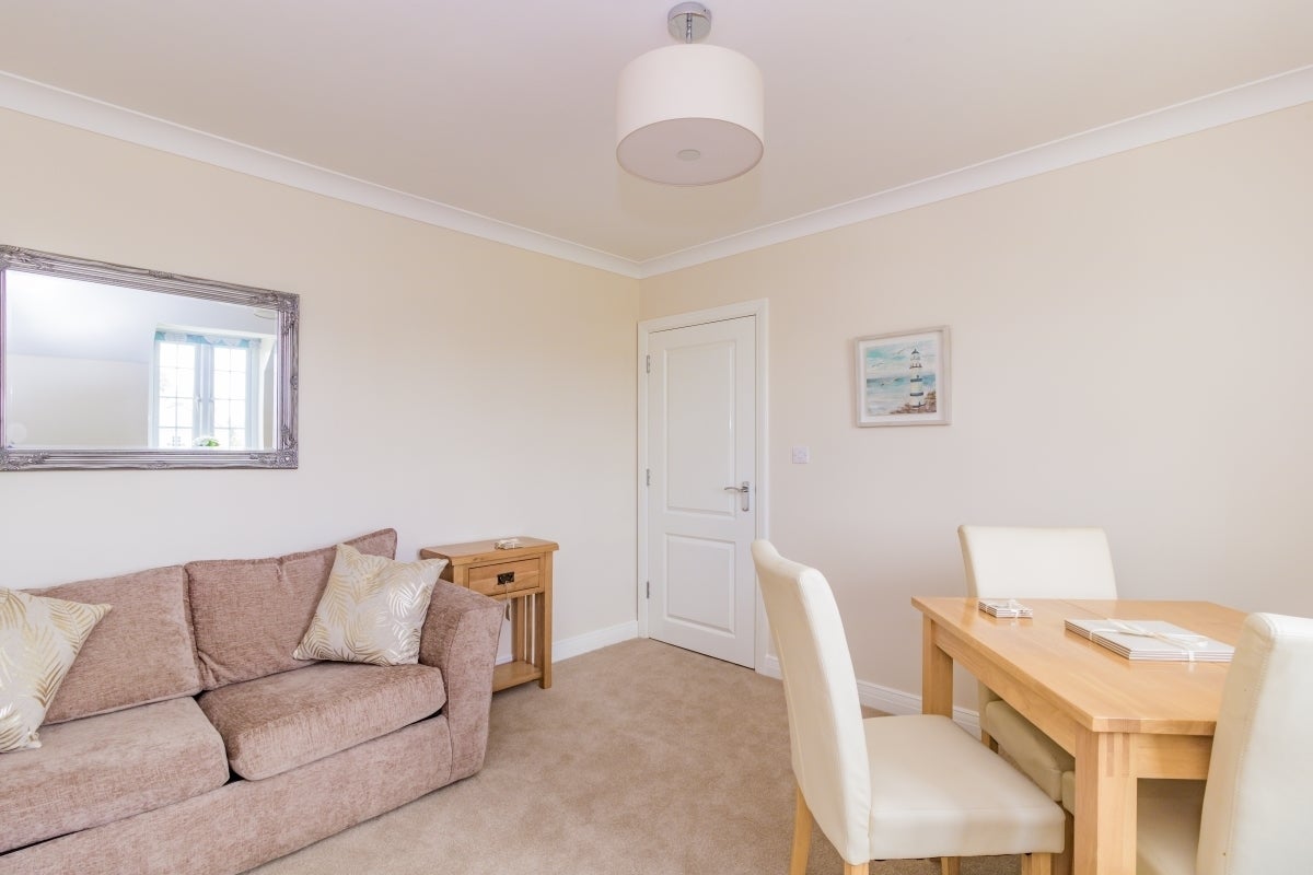 Flat Medhurst Way in Oxford