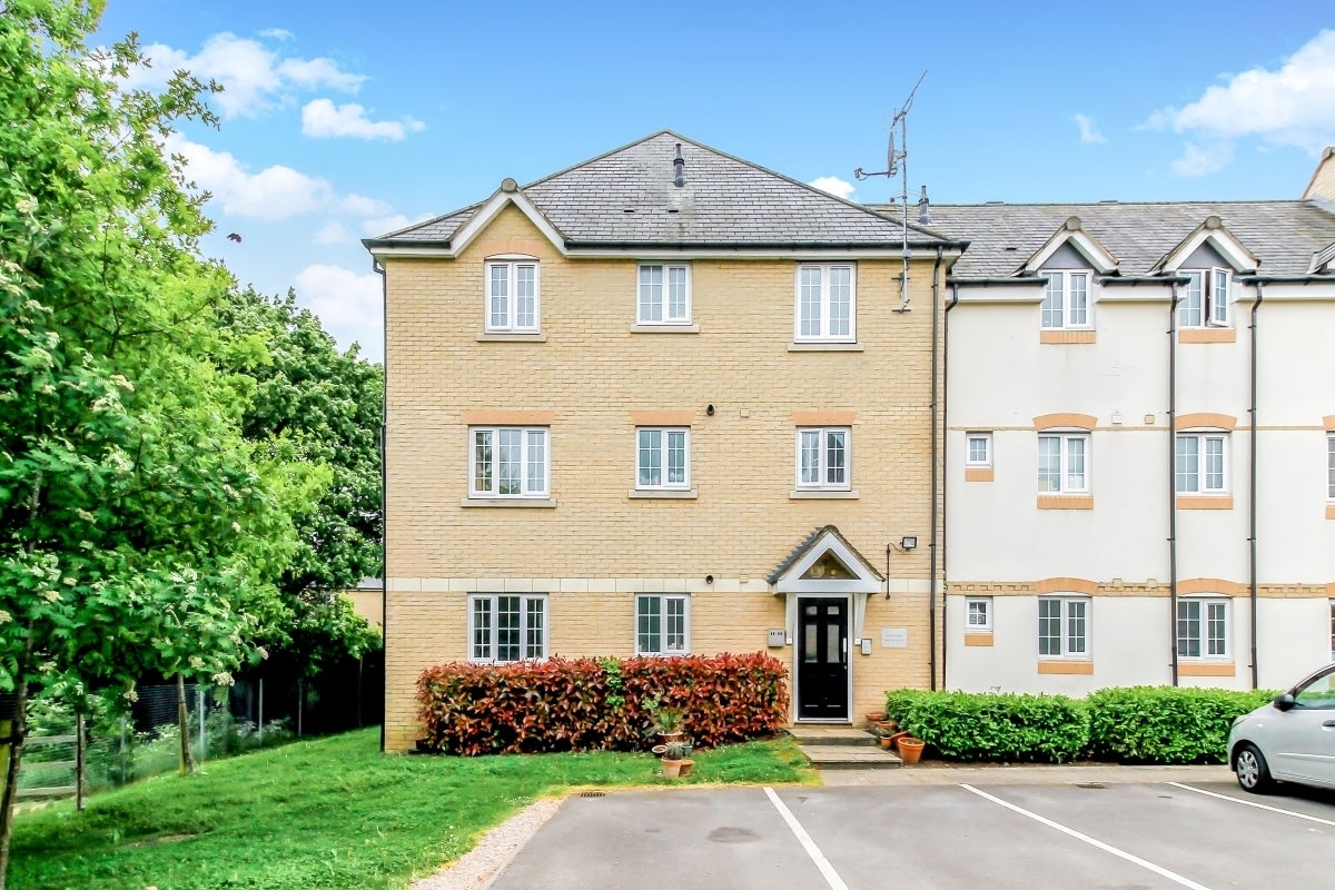 Flat Medhurst Way in Oxford