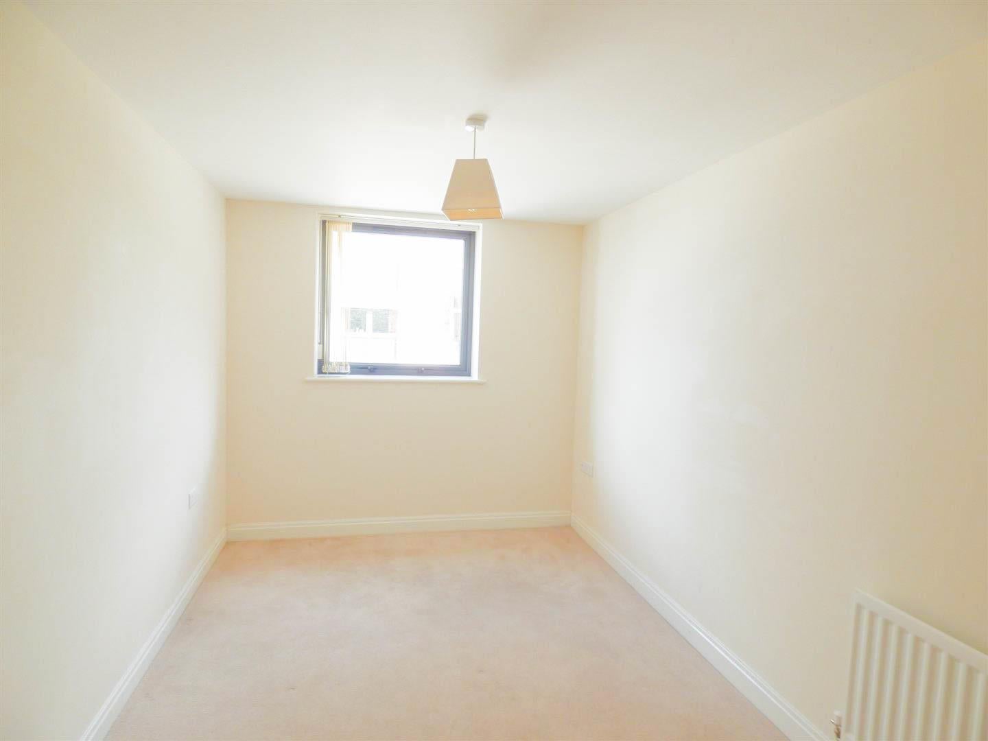 Flat Clifford Way in Maidstone