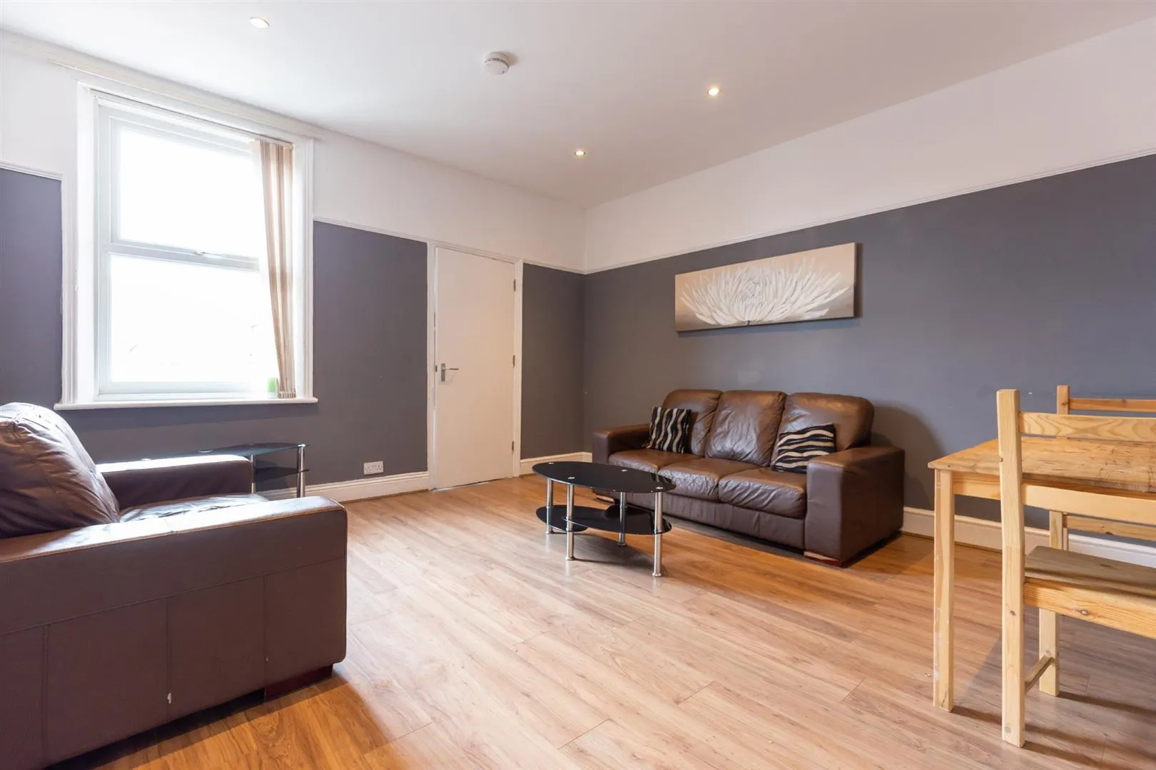 Flat Chillingham Road in Newcastle upon Tyne