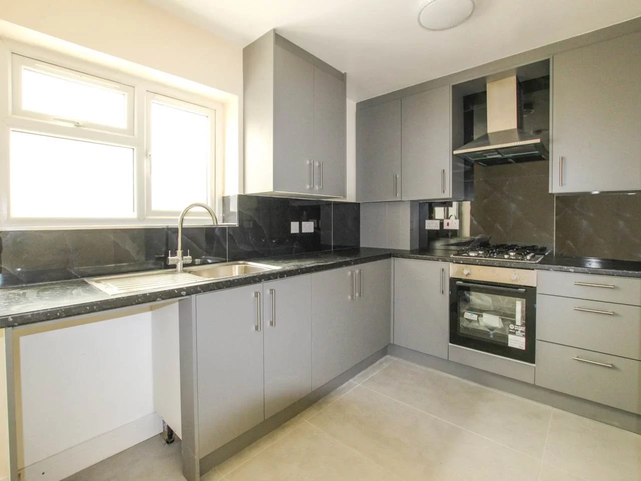 House Hobart Close in Greater London
