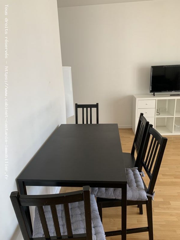 Flat Avenue Sisley in Suresnes