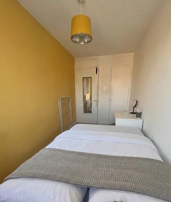 Room Stewarts Road in Greater London
