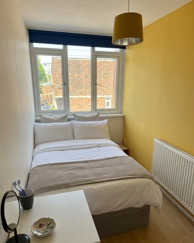 Room Stewarts Road in Greater London