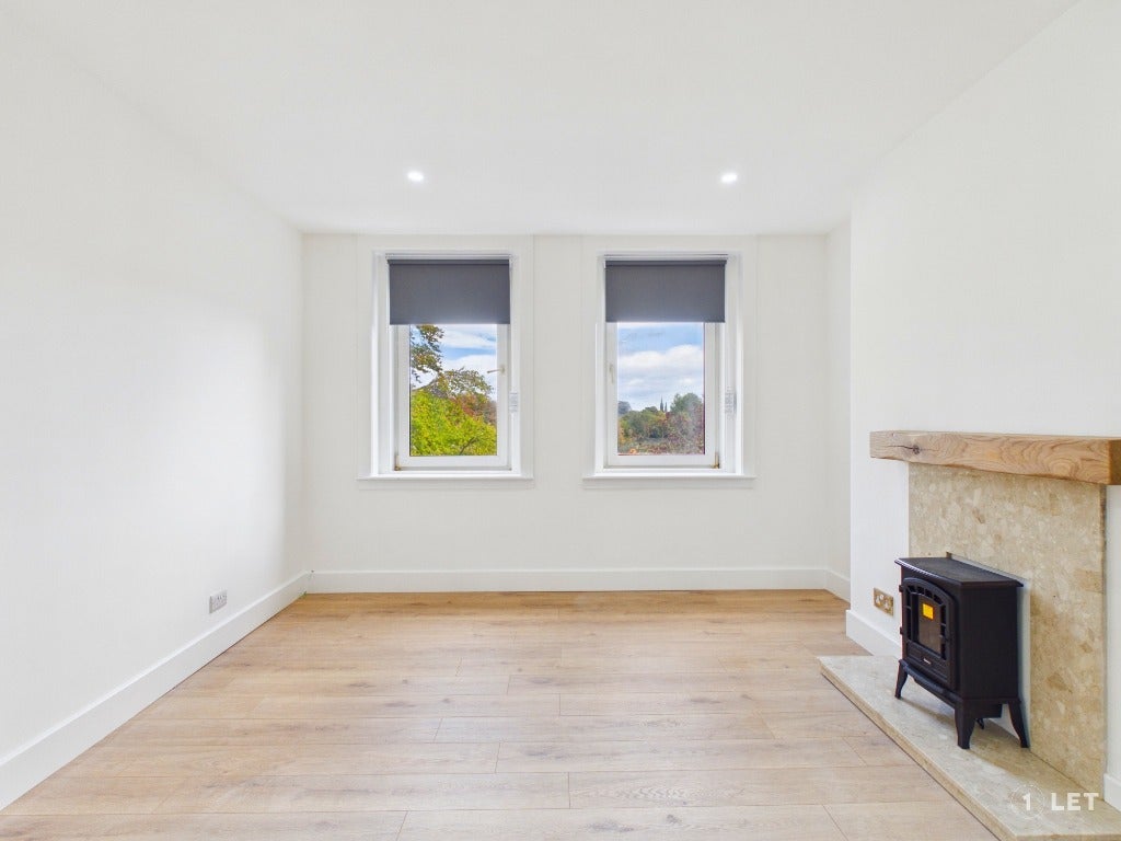 Flat Balgreen Road in City of Edinburgh