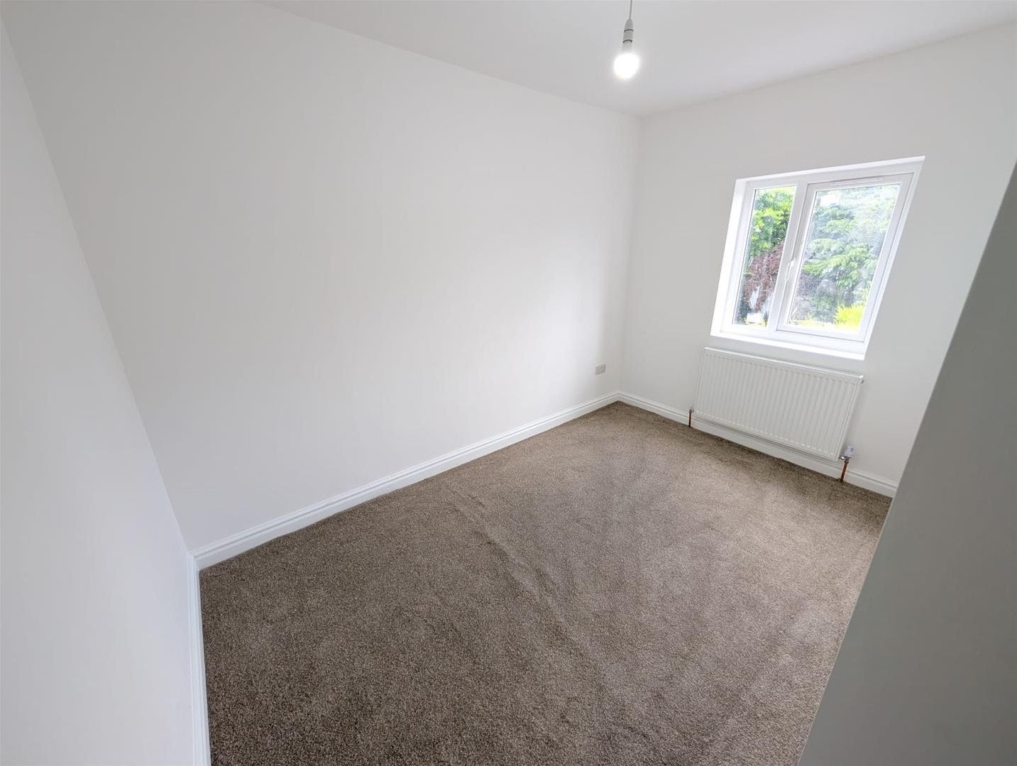 Room Bromwich Street in Farnworth