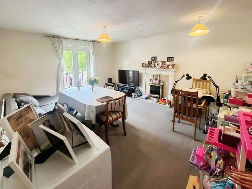Flat Barker Road in Maidstone