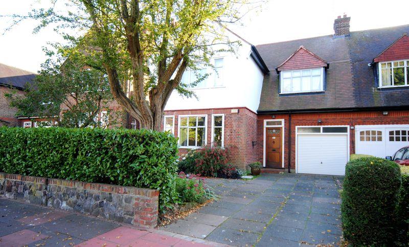 House Bancroft Avenue in Greater London