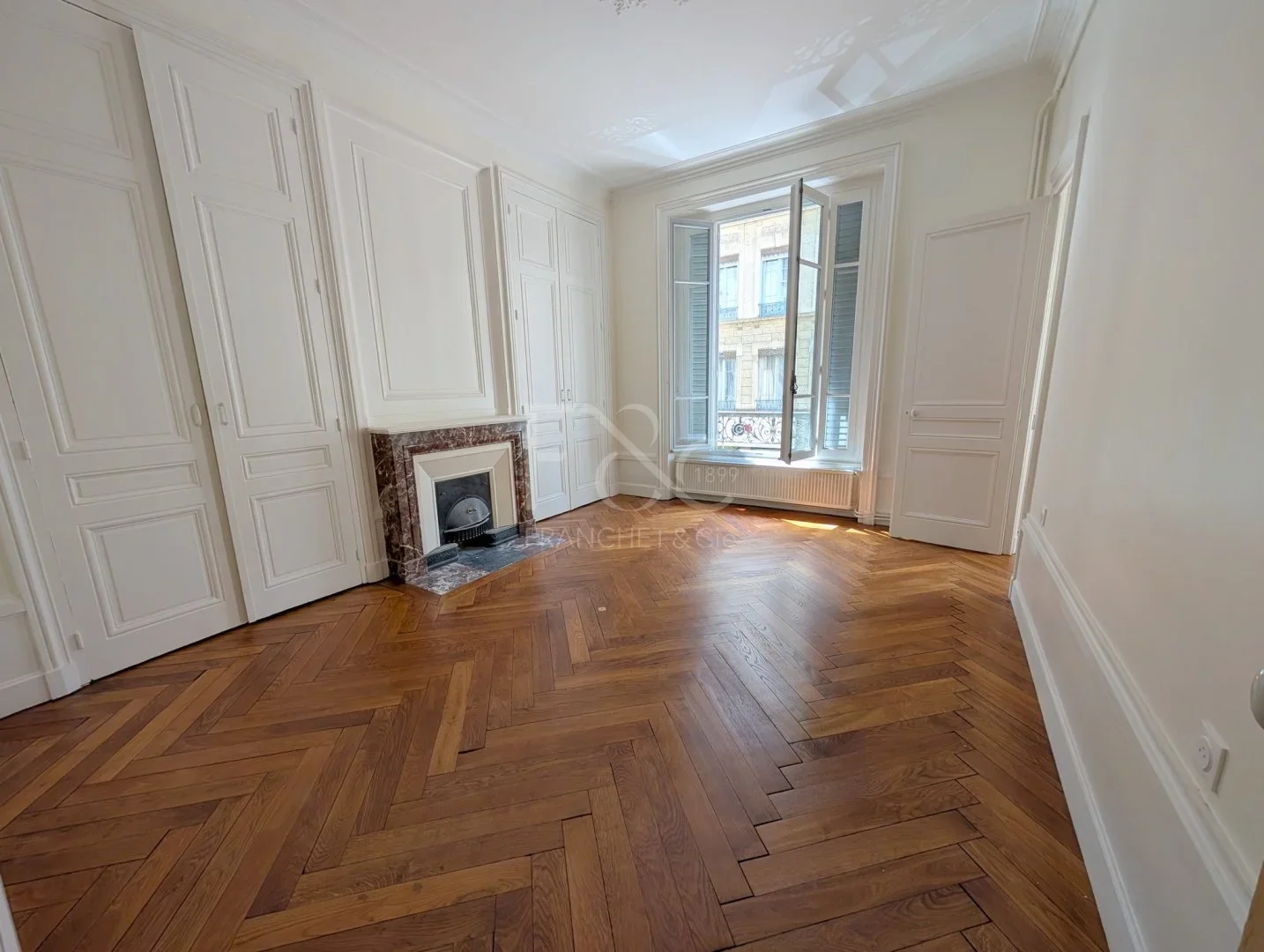 Flat Rue Pierre Corneille in Lyon