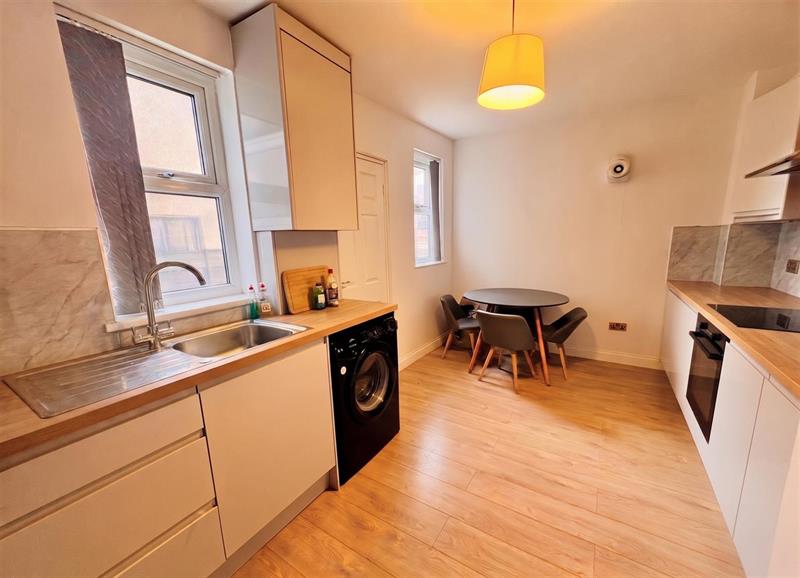 Room Barff Road in Salford