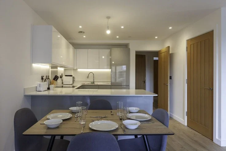 Flat Victoria Road in Ashford