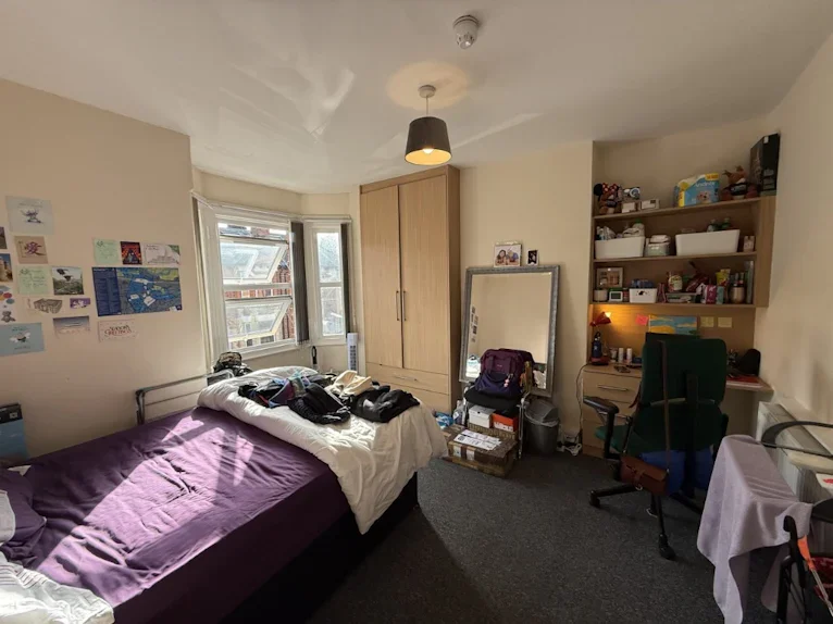 Flat Swainstone Road in Reading