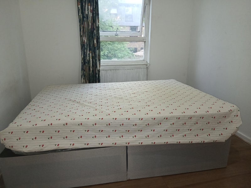 Room Heaton Road in Greater London