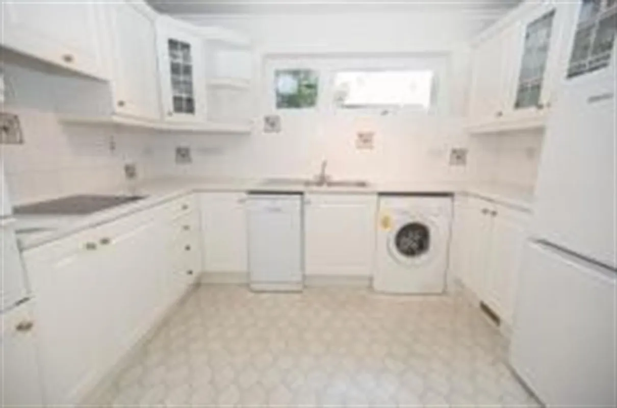 Flat South Hill Avenue in Greater London