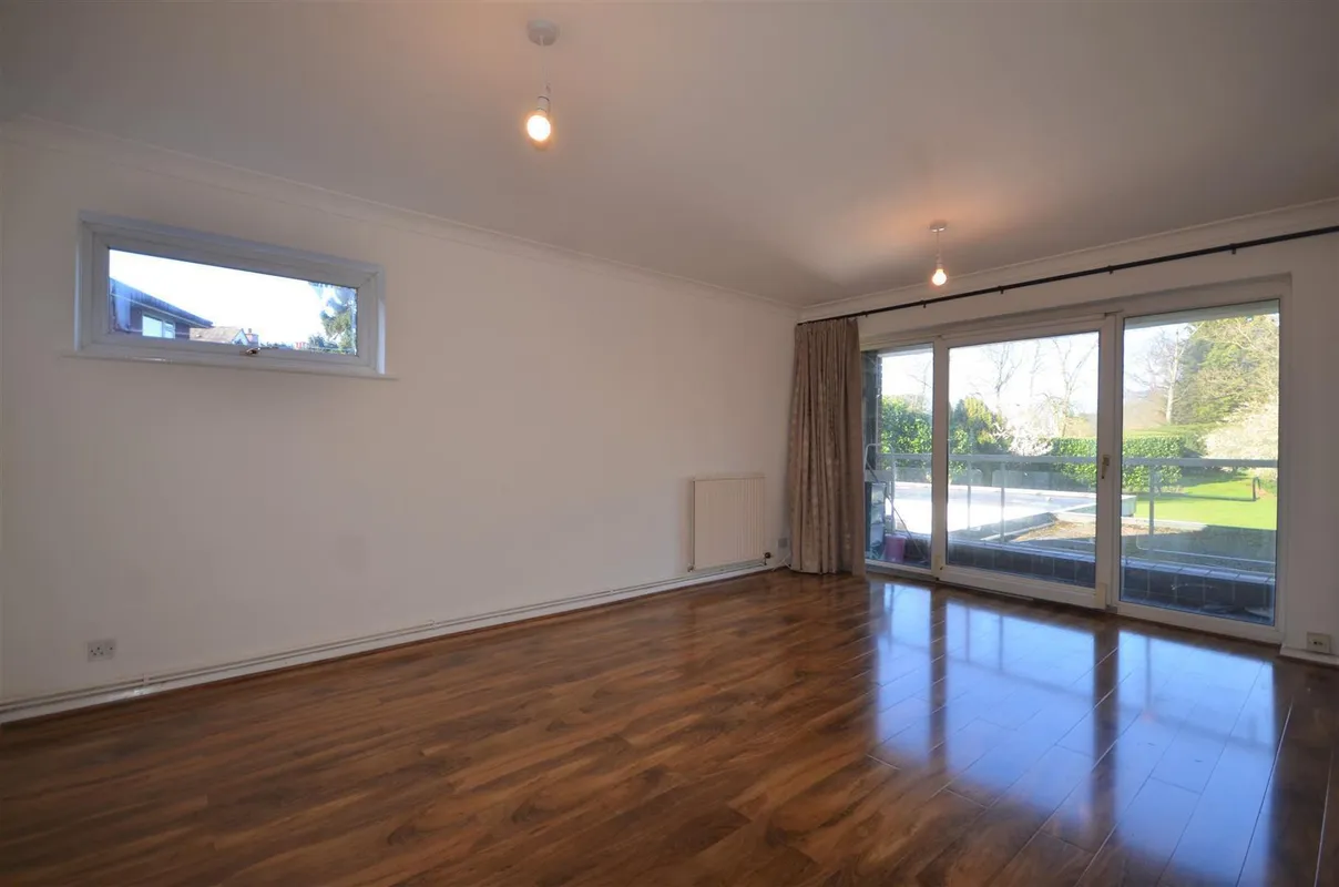 Flat South Hill Avenue in Greater London