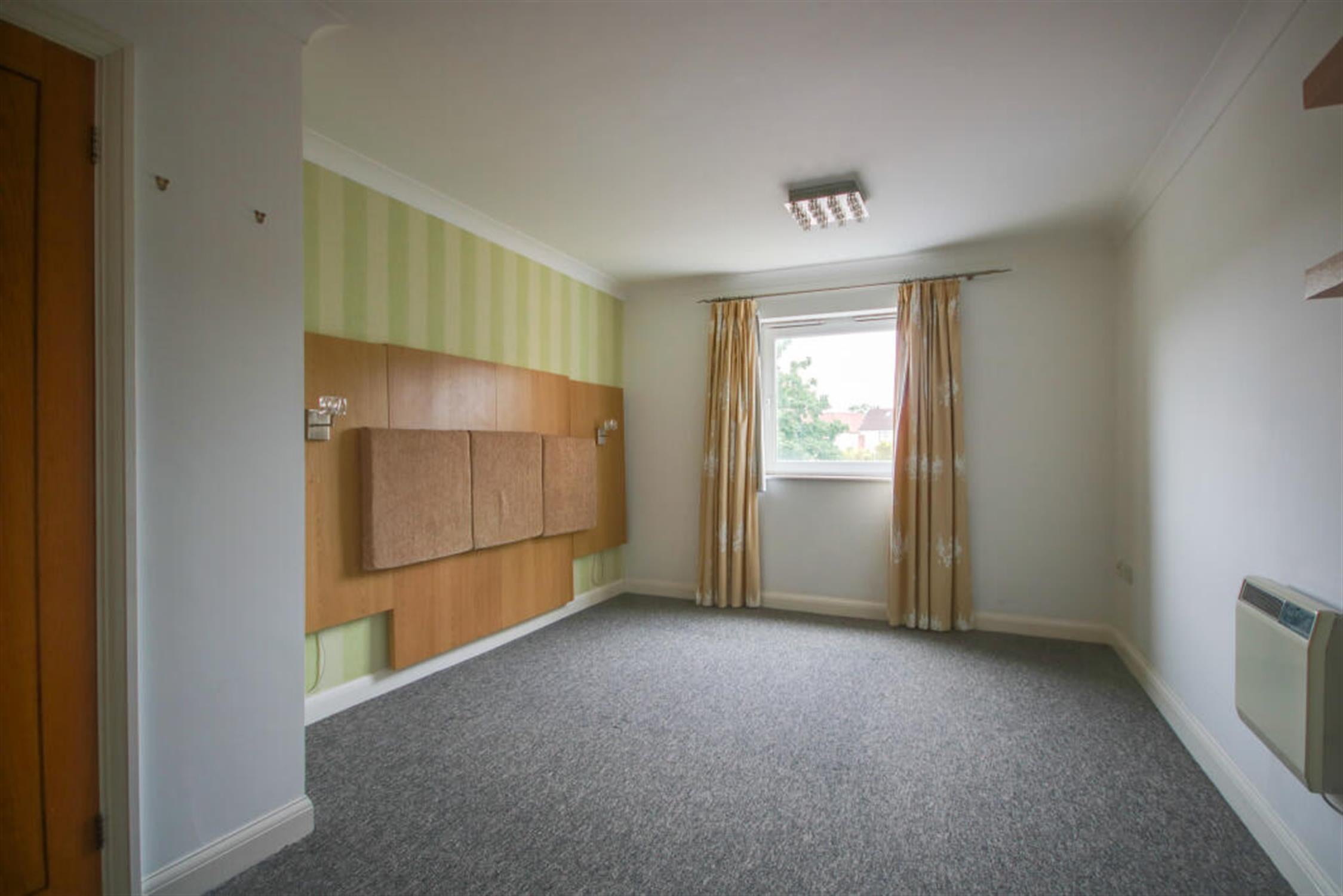 Flat Vespasian Road in Southampton
