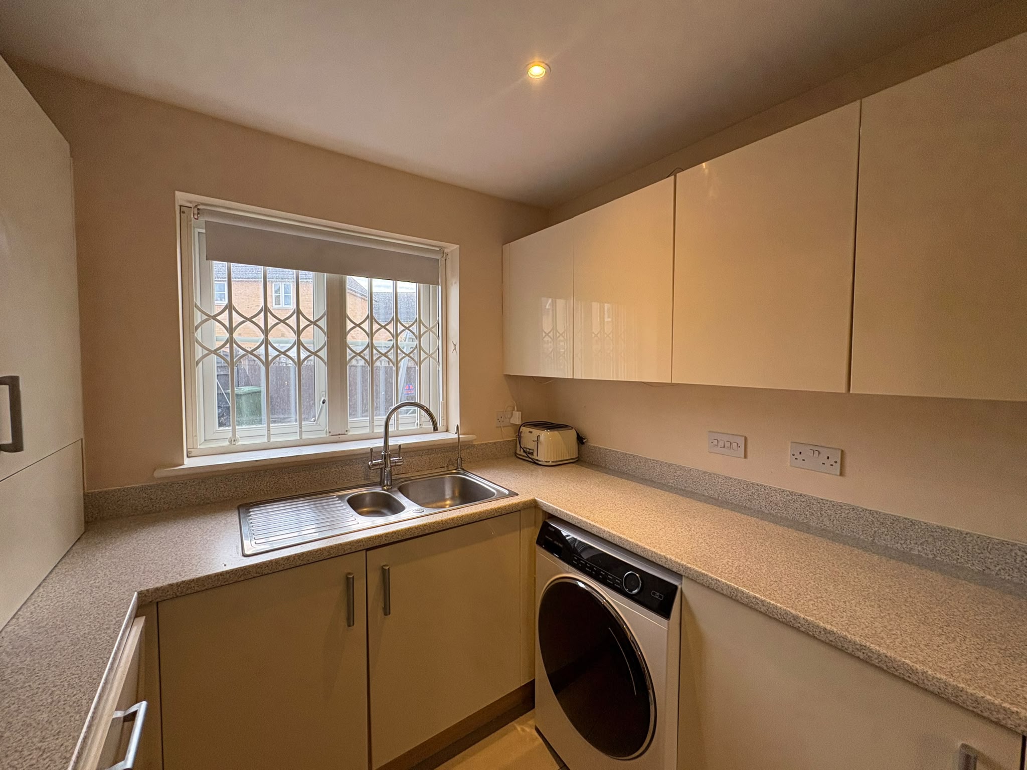 House Bernwelle Avenue in Greater London