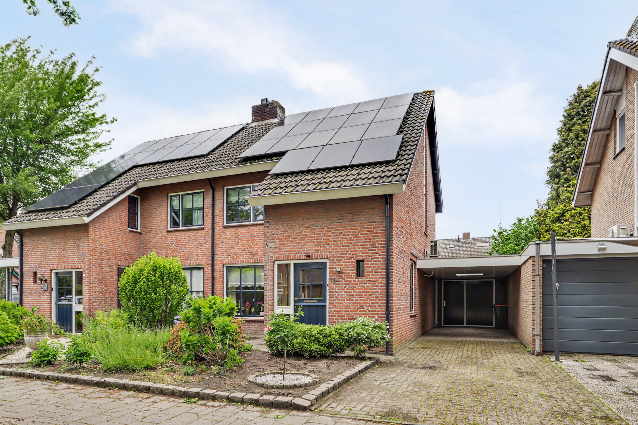 Laan van Echternach 19 in Alphen