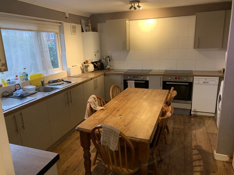 Room Astley Close in Redditch