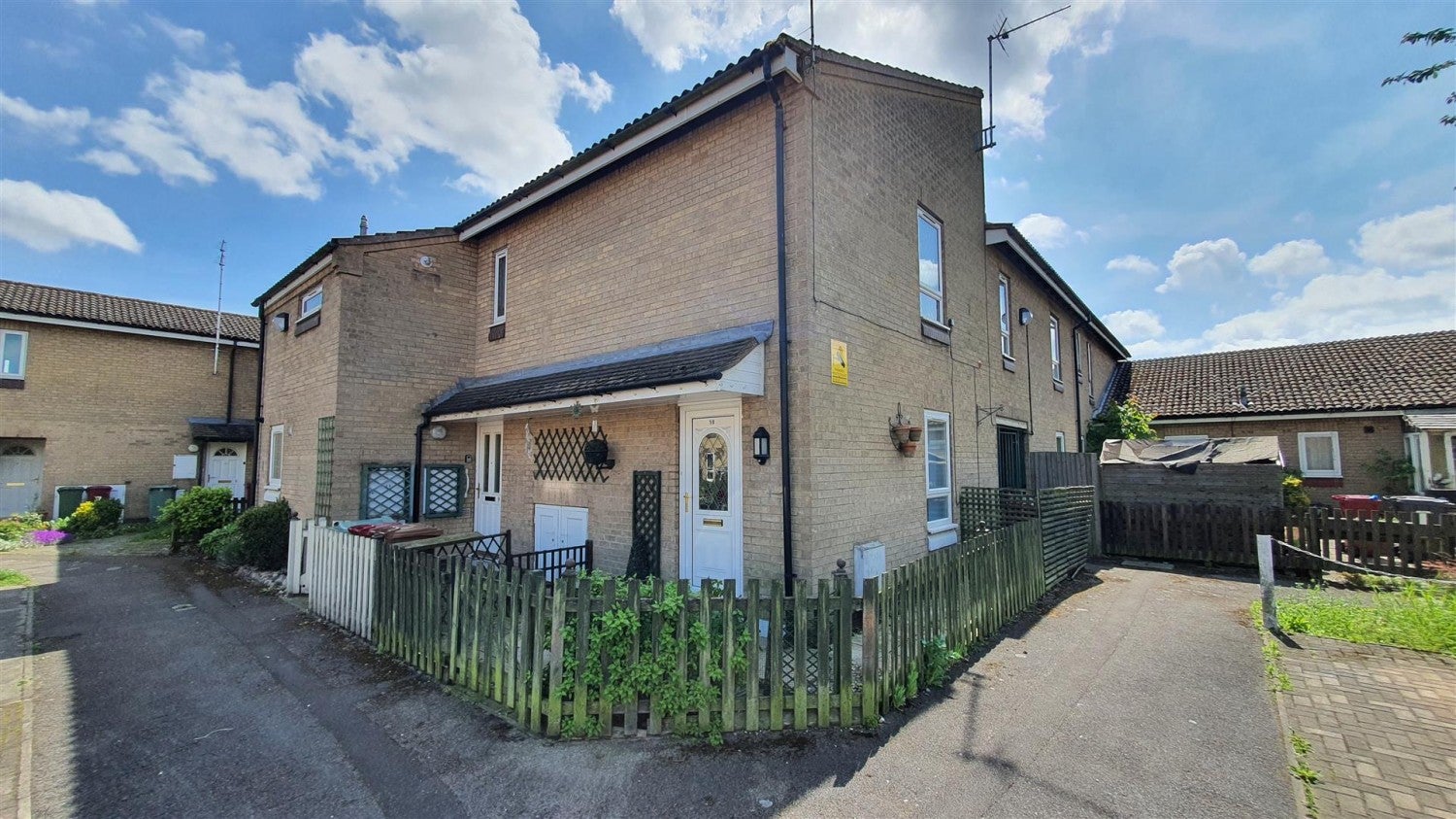 Flat Castleton Road in Gunness