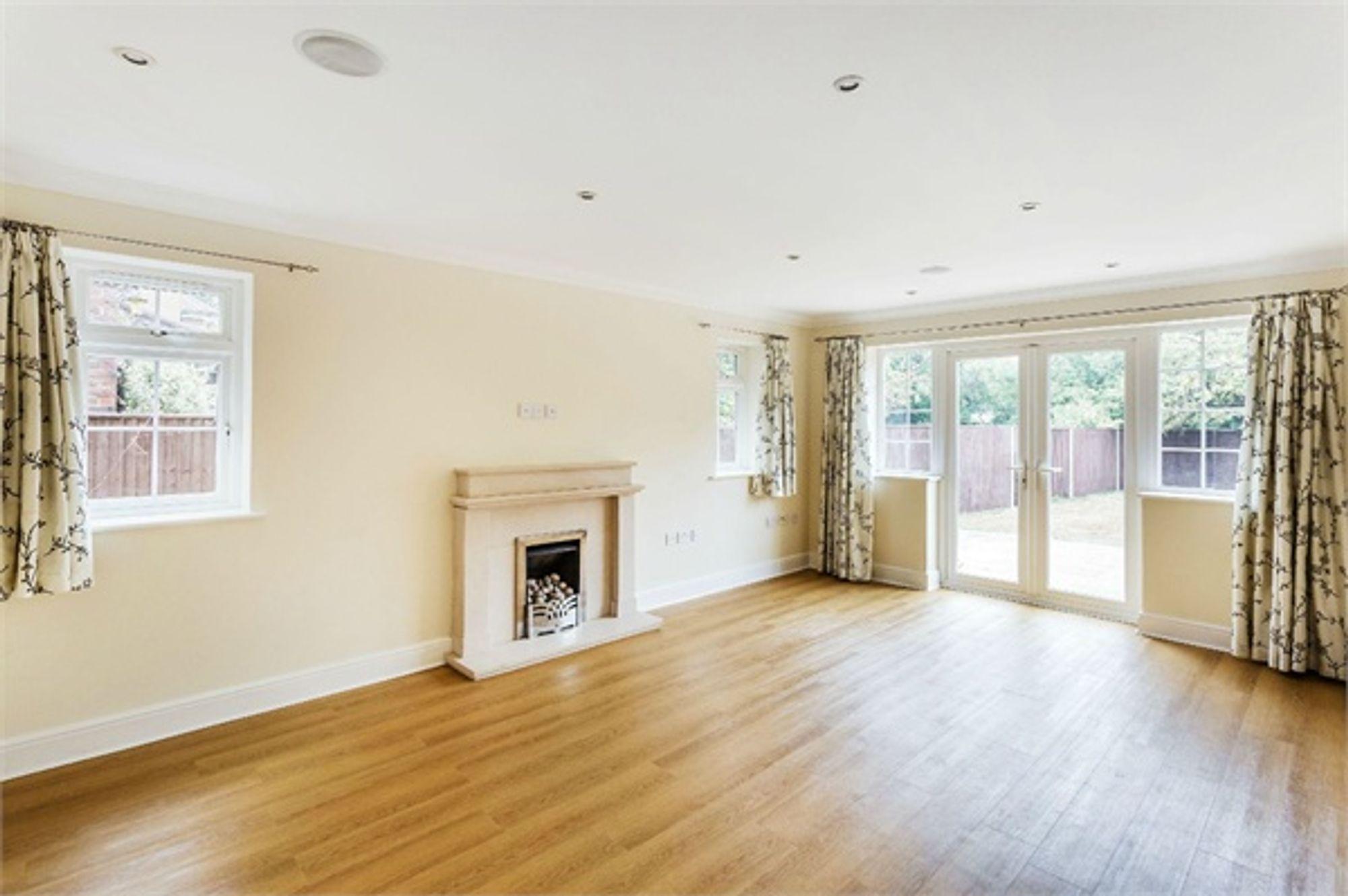 House Midway in Elmbridge