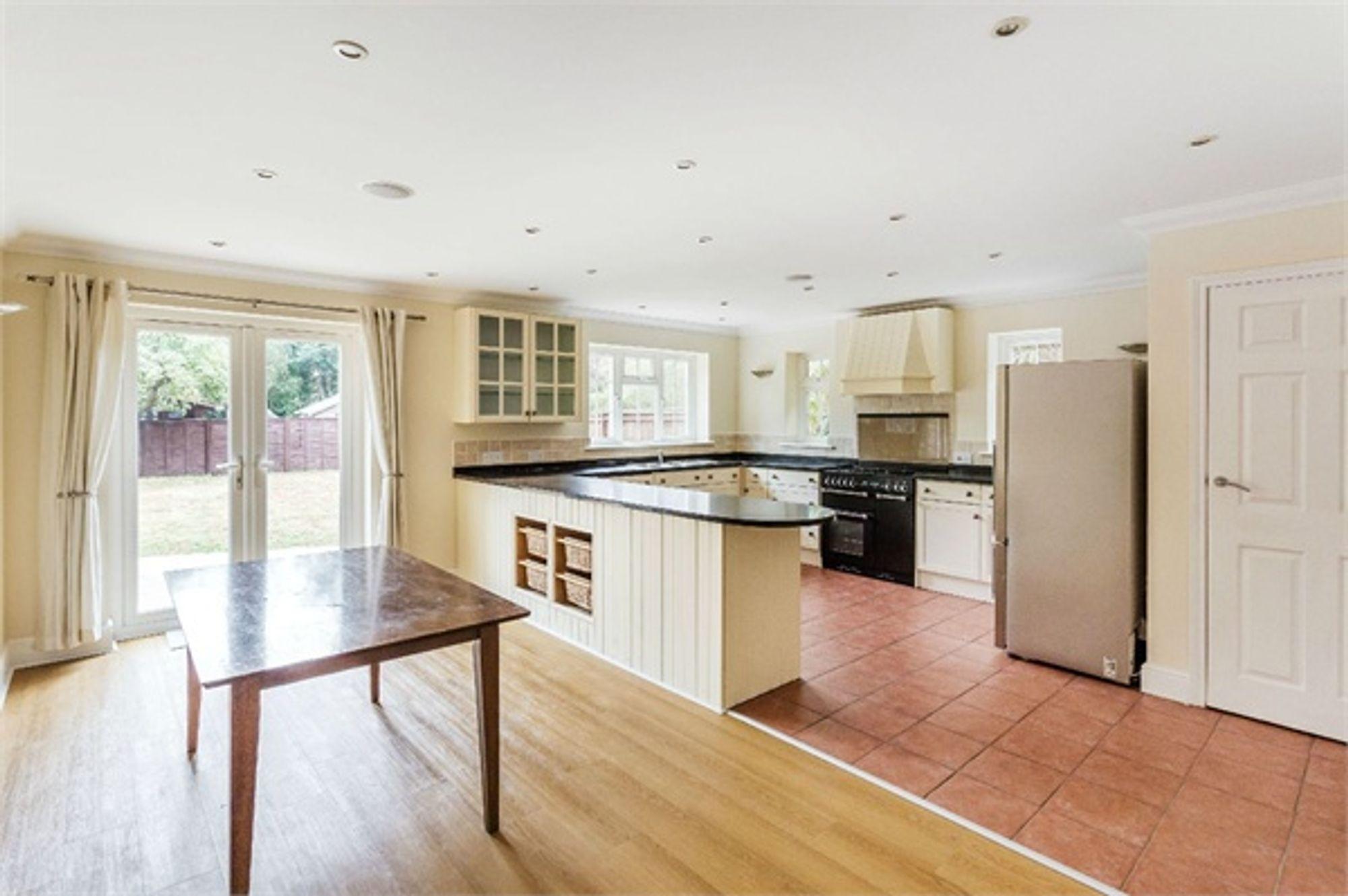 House Midway in Elmbridge